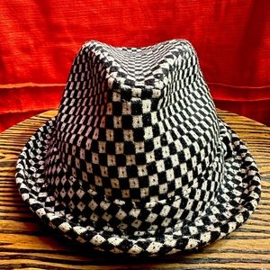 Goorin Bros Charlestowne Checkered Hat Size Large